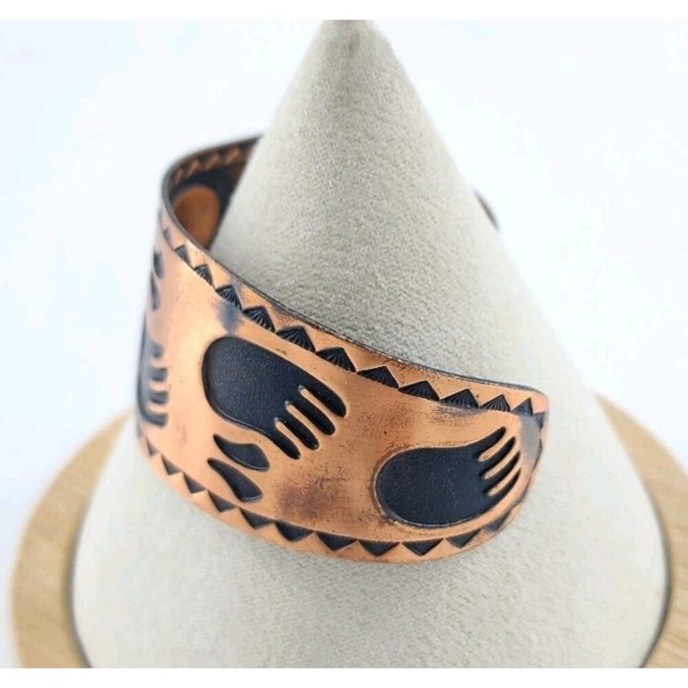 Vtg 80's Solid Copper Cuff Bracelet Bear Paw Design Unique Southwestern - Picture 2 of 7